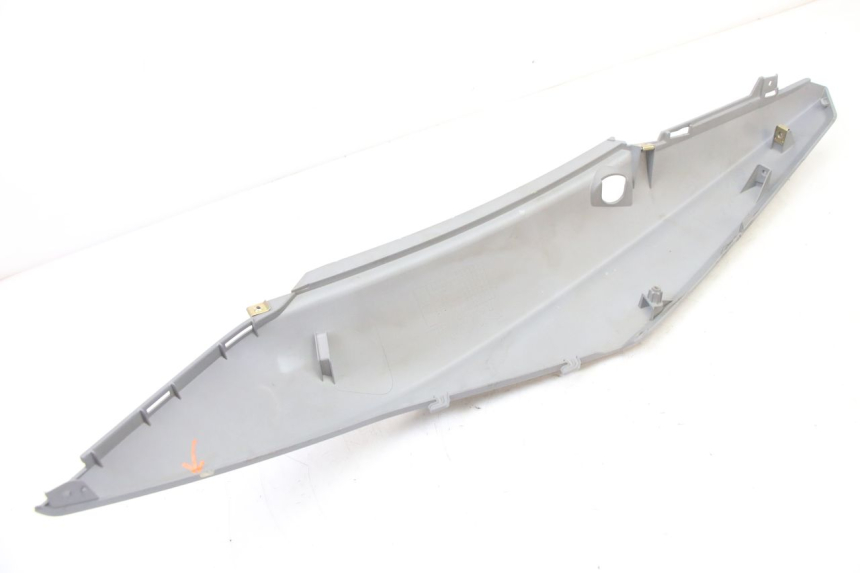 photo de CARENA POSTERIORE DESTRA SYM ORBIT III 3 4T 50 (2021 - 2025)