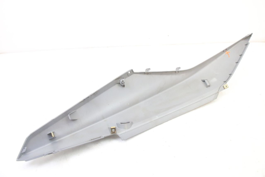 photo de CARENA POSTERIORE DESTRA SYM ORBIT III 3 4T 50 (2021 - 2025)