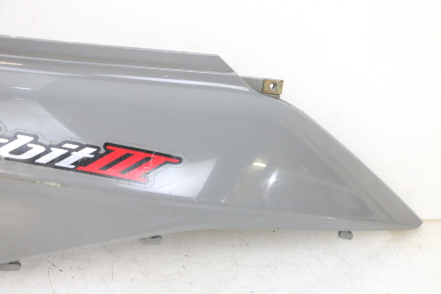 photo de CARENA POSTERIORE DESTRA SYM ORBIT III 3 4T 50 (2021 - 2025) - Zoom sui componenti