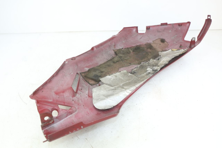 photo de PARAFANGO POSTERIORE DESTRO PEUGEOT SV 125 (1991 - 1994)