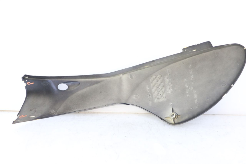 photo de CARENA POSTERIORE DESTRA PEUGEOT TREKKER TKR 50 (2005 - 2014)