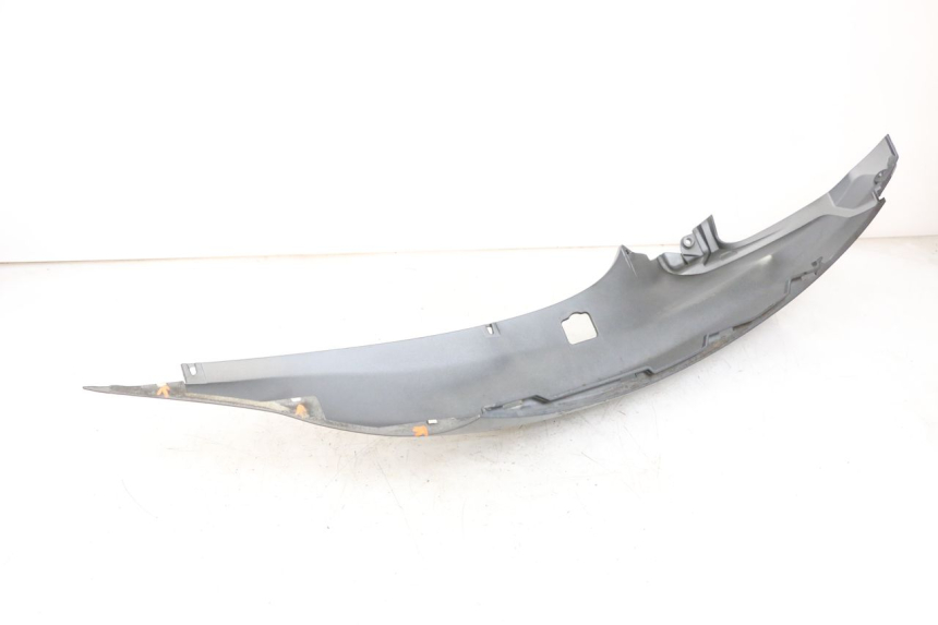 photo de CARENA POSTERIORE DESTRA PIAGGIO MP3 500 (2011 - 2015)
