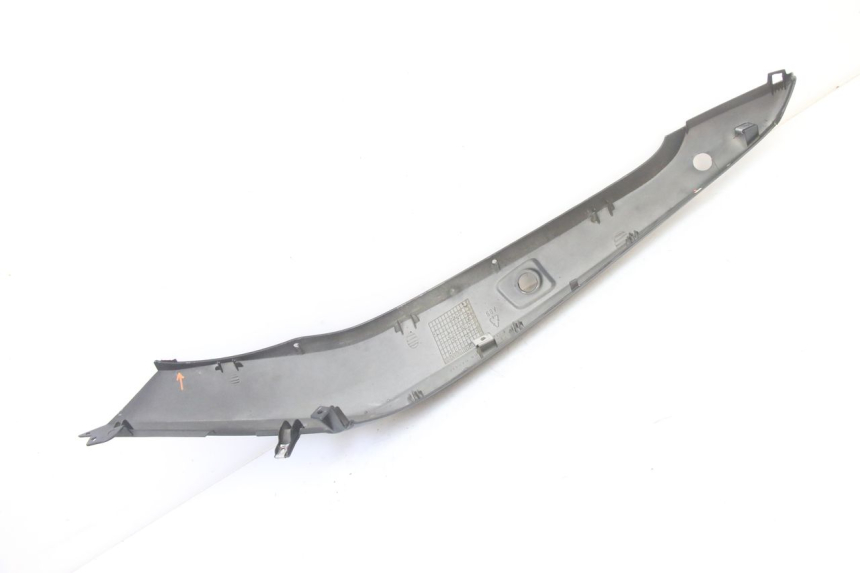 photo de CARENA POSTERIORE DESTRA GILERA RUNNER SP 50 (2006 - 2008)