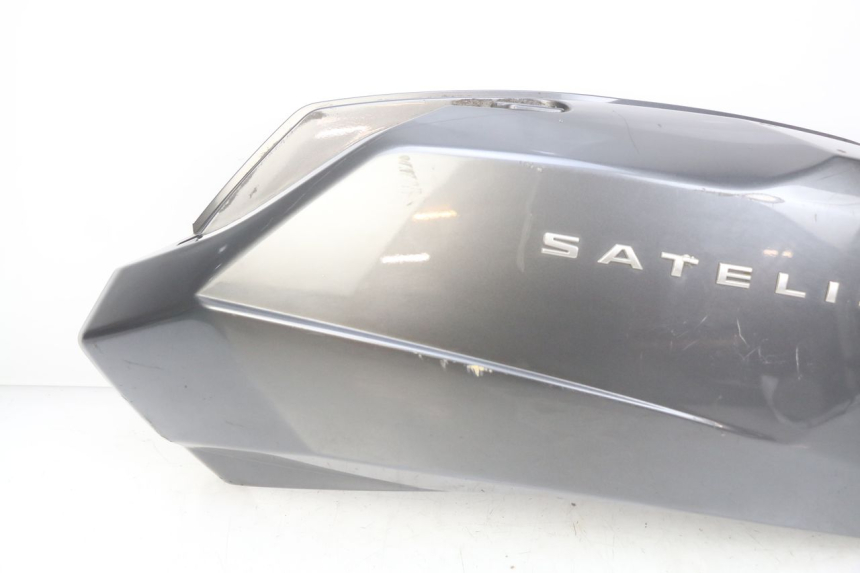 photo de PARAFANGO POSTERIORE DESTRO PEUGEOT SATELIS 125 (2010 - 2012)
