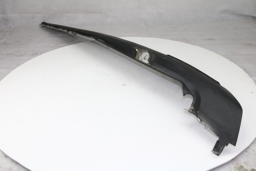photo de PARAFANGO POSTERIORE DESTRO SUZUKI AN BURGMAN 400 (1999 - 2005)