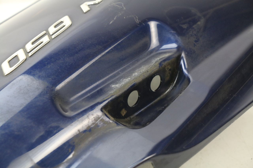photo de PARAFANGO POSTERIORE DESTRO SUZUKI BURGMAN 650 (2002 - 2004)