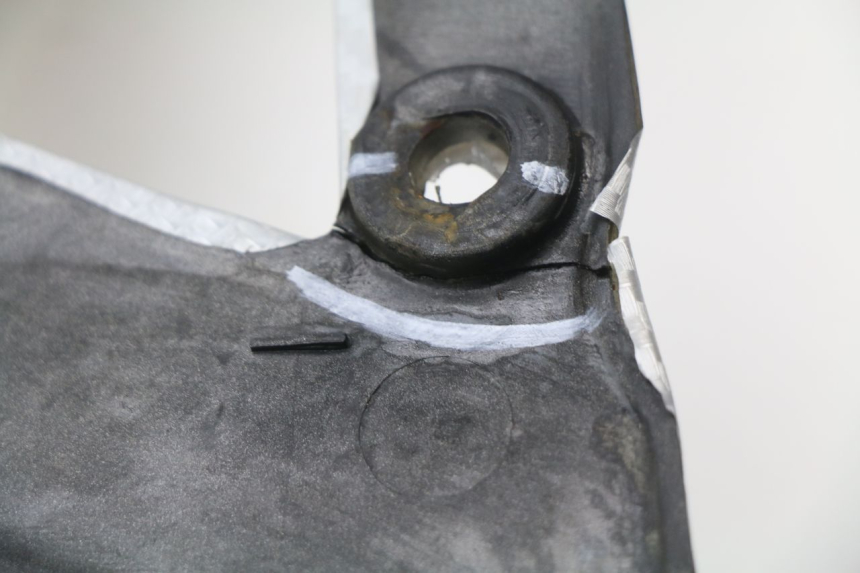 photo de PARAFANGO POSTERIORE DESTRO SUZUKI GSXF GSX F 600 (1988 - 1997)