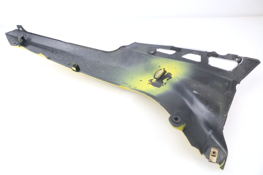photo de PARAFANGO POSTERIORE DESTRO SUZUKI GSXF GSX F 600 (1988 - 1997)
