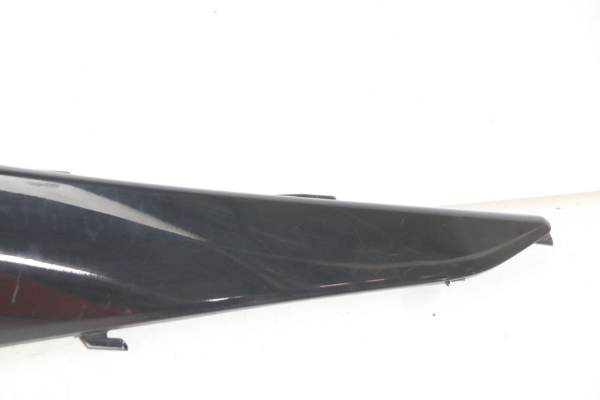 photo de PARAFANGO POSTERIORE DESTRO SUZUKI SIXTEEN 125 (2008 - 2010)
