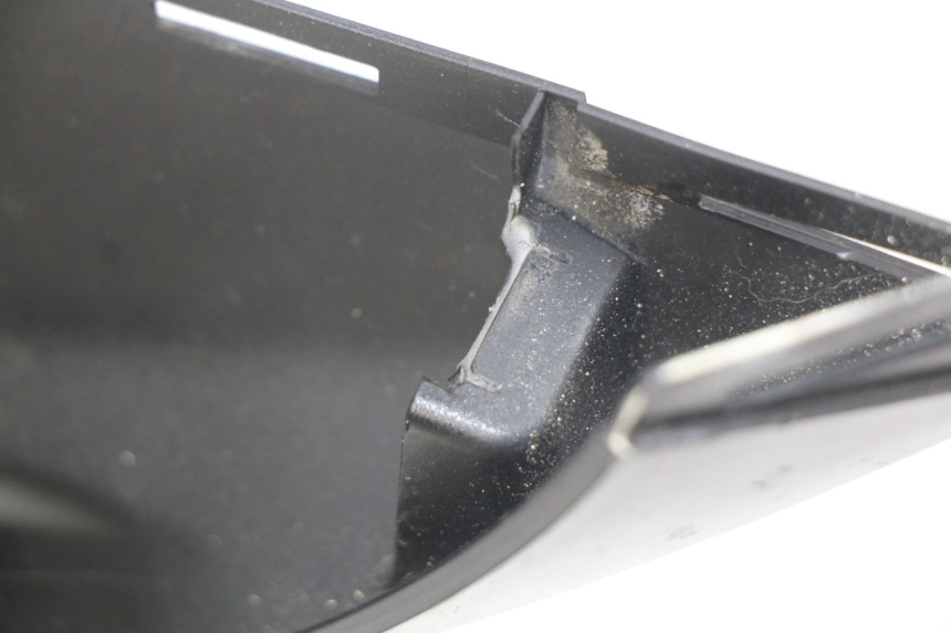 photo de PARAFANGO POSTERIORE DESTRO SUZUKI SIXTEEN 125 (2008 - 2010)