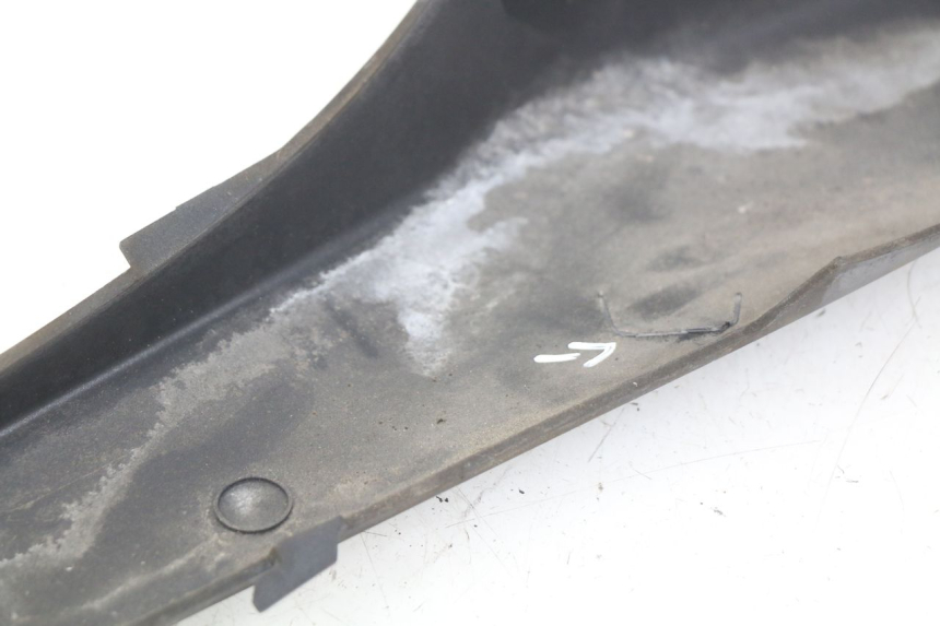 photo de PARAFANGO POSTERIORE DESTRO SUZUKI SIXTEEN 125 (2008 - 2010)