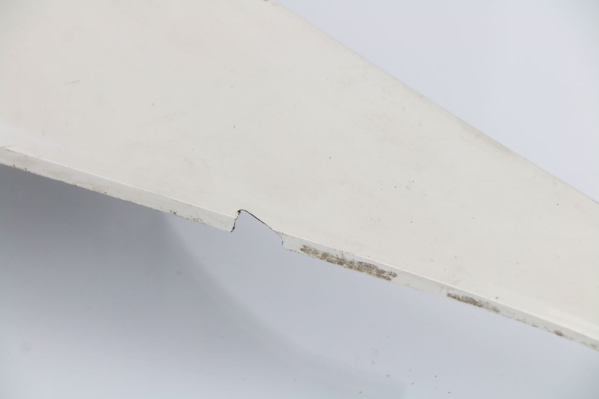 photo de PARAFANGO POSTERIORE DESTRO SUZUKI SIXTEEN 125 (2008 - 2010)