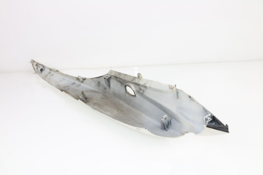 photo de PARAFANGO POSTERIORE DESTRO SUZUKI SIXTEEN 125 (2008 - 2010)