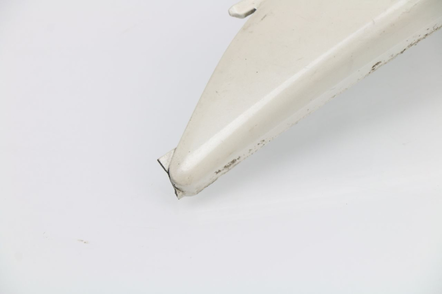 photo de PARAFANGO POSTERIORE DESTRO SUZUKI SIXTEEN 125 (2008 - 2010)