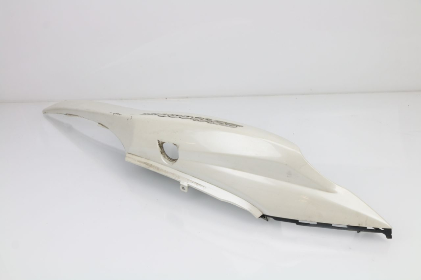 photo de PARAFANGO POSTERIORE DESTRO SUZUKI SIXTEEN 125 (2008 - 2010)