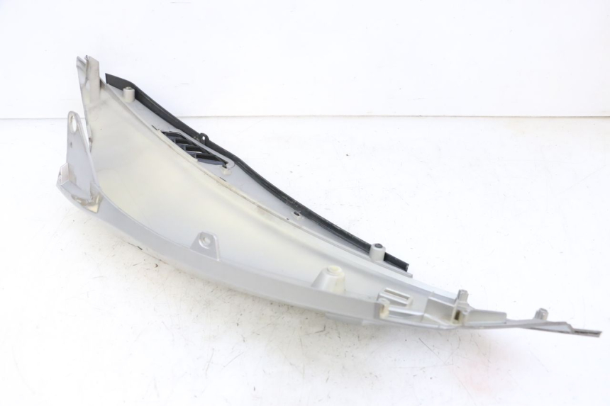 photo de PARAFANGO POSTERIORE DESTRO APRILIA SXR 50 (2021 - 2023)