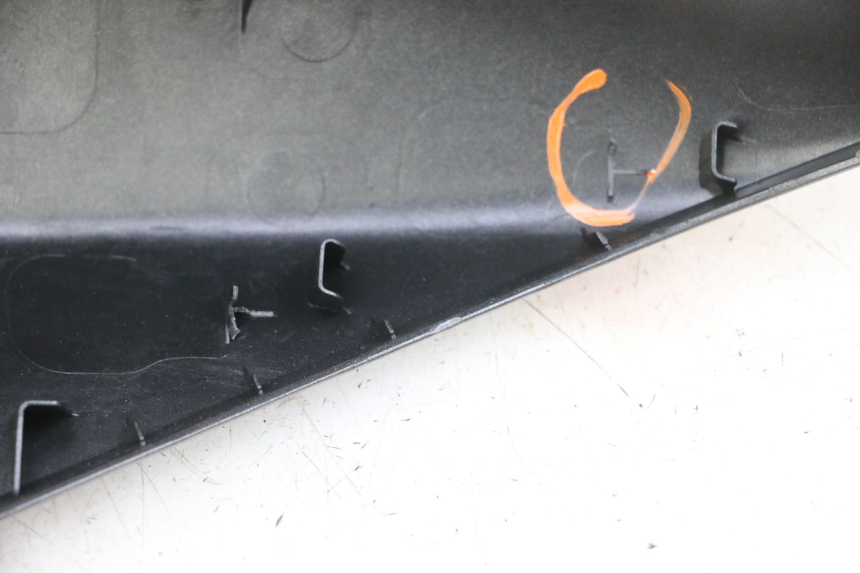 photo de CARENA POSTERIORE DESTRA YAMAHA TRICITY 300 (2020 - 2024) - Dettaglio del componente