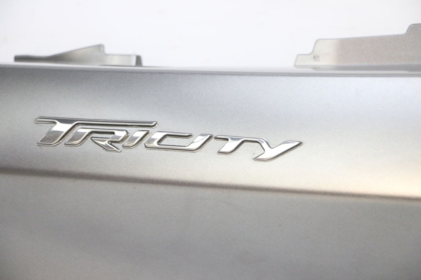 photo de CARENA POSTERIORE DESTRA YAMAHA TRICITY 300 (2020 - 2024) - Foto prodotto supplementare