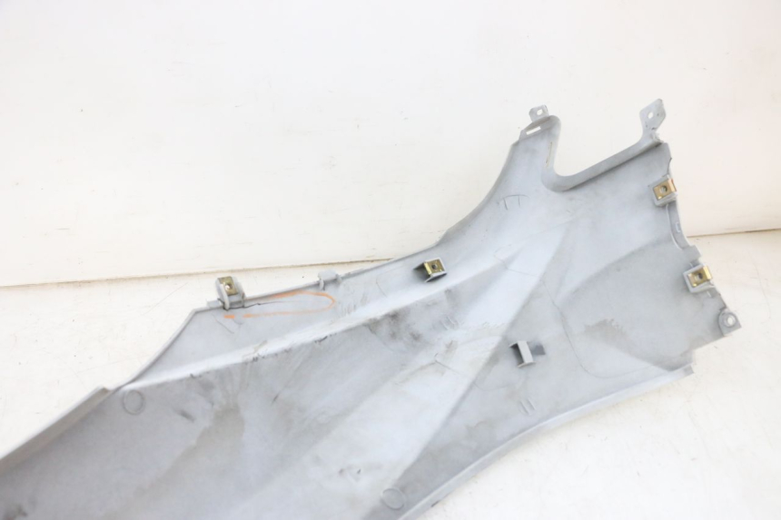 photo de CARENA POSTERIORE DESTRA PEUGEOT TWEET PRO EFI 4T 50 (2021 - 2022)