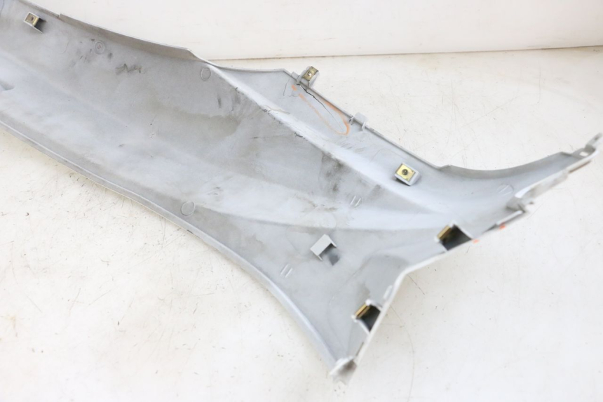 photo de CARENA POSTERIORE DESTRA PEUGEOT TWEET PRO EFI 4T 50 (2021 - 2022)