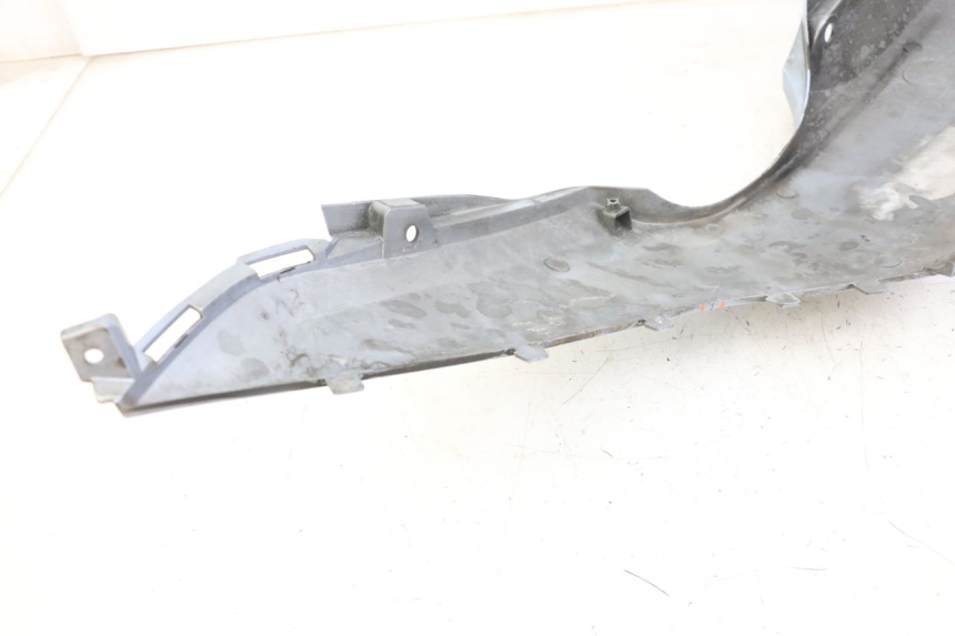 photo de PARAFANGO POSTERIORE DESTRO SUZUKI UH BURGMAN 125 (2002 - 2006)