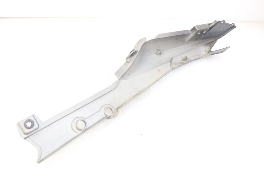 photo de PARAFANGO POSTERIORE DESTRO SYM WOLF SB 125 (2011 - 2018)