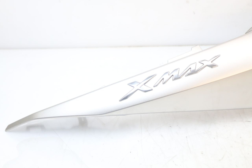 photo de PARAFANGO POSTERIORE DESTRO YAMAHA XMAX X-MAX ABS 125 (2017 - 2020)