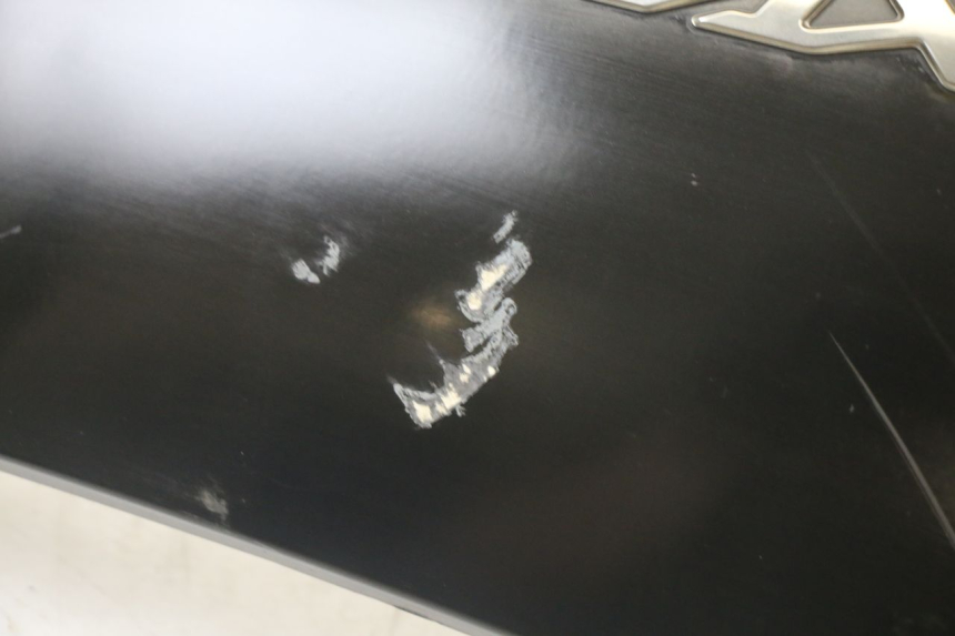 photo de CARENA POSTERIORE DESTRA YAMAHA X-MAX XMAX 125 (2010 - 2014)