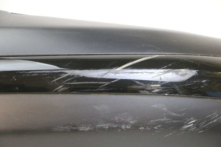 photo de PARAFANGO POSTERIORE DESTRO PIAGGIO XEVO - X EVO 125 (2007 - 2016) - Altra vista dell'articolo