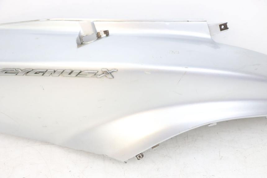 photo de PARAFANGO POSTERIORE DESTRO YAMAHA CYGNUS X 125 (2004 - 2007)