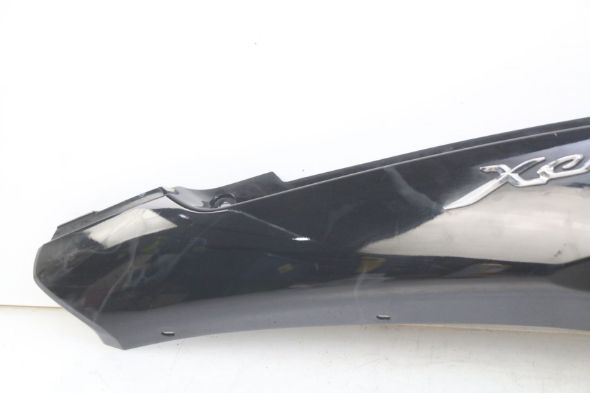 photo de PARAFANGO POSTERIORE DESTRO YAMAHA HW XENTER 125 (2011 - 2017)