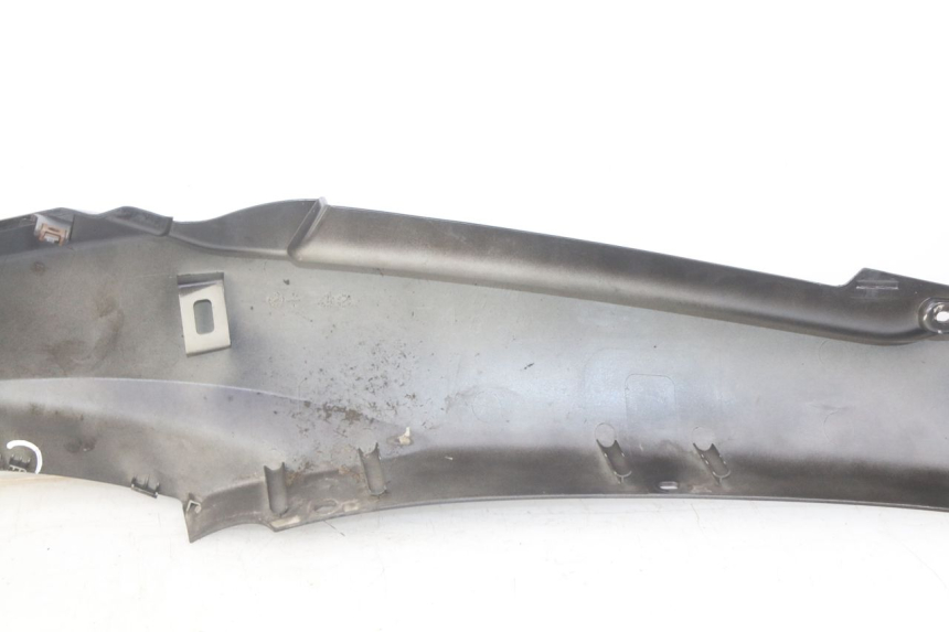 photo de PARAFANGO POSTERIORE DESTRO YAMAHA HW XENTER 125 (2011 - 2017)
