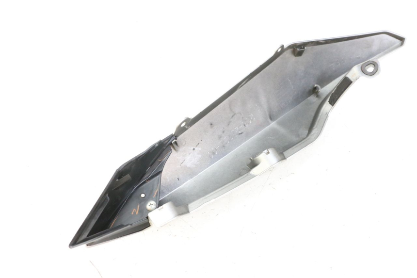 photo de CARENA POSTERIORE DESTRA YAMAHA XJ6 ABS 600 (2008 - 2016)