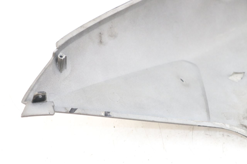photo de CARENA POSTERIORE DESTRA YAMAHA YP MAJESTY 125 (2002 - 2006)