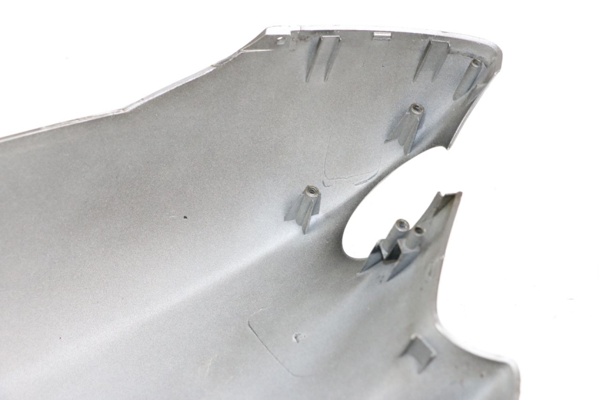 photo de CARENA POSTERIORE DESTRA YAMAHA YP MAJESTY 125 (2002 - 2006)