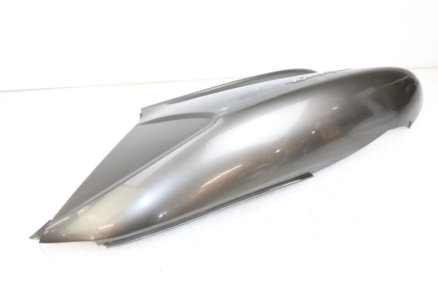 photo de CARENA POSTERIORE DESTRA YAMAHA YP MAJESTY 125 (2002 - 2006)