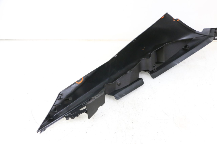 photo de CARENA POSTERIORE DESTRA YAMAHA YP T-MAX TMAX 530 (2017 - 2020)