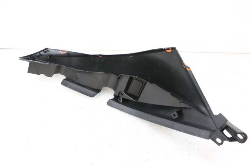 photo de CARENA POSTERIORE DESTRA YAMAHA YP T-MAX TMAX 530 (2017 - 2020)
