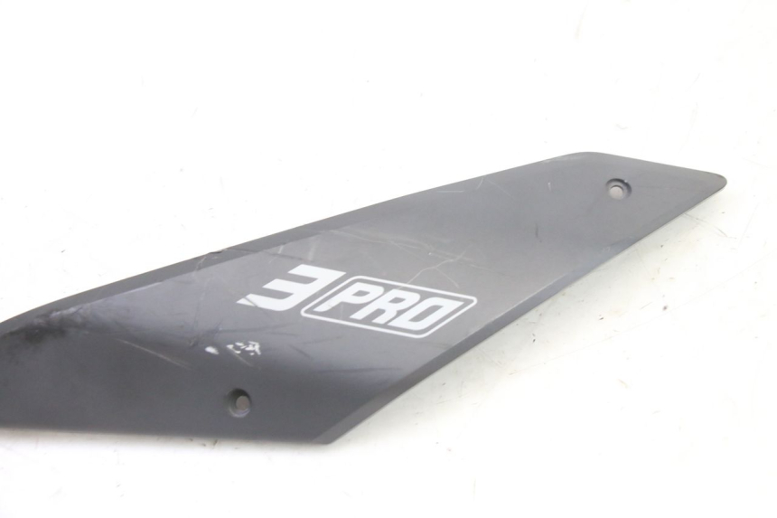 photo de CARENA POSTERIORE DESTRA SEGWAY NINEBOT ZT3 PRO 1