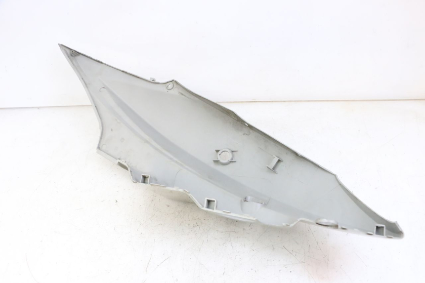 photo de FLANC POSTERIORE SINISTRO KYMCO AGILITY 4T 50 (2018 - 2022) - Dettagli dei punti di fissaggio