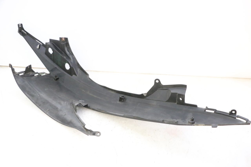 photo de CARENA POSTERIORE SINISTRA SUZUKI BURGMAN 125 (2007 - 2014)