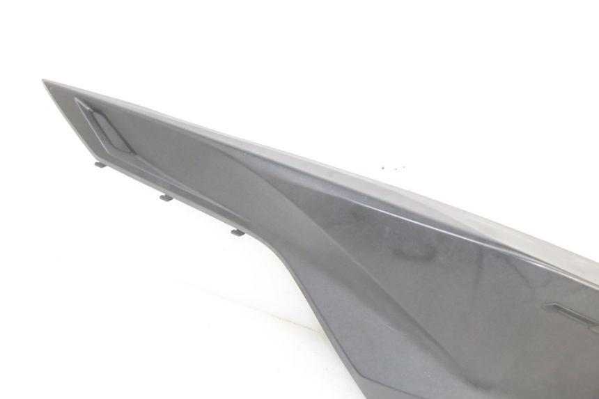 photo de CARENA POSTERIORE SINISTRA HONDA FORZA 125 (2021 - 2025)