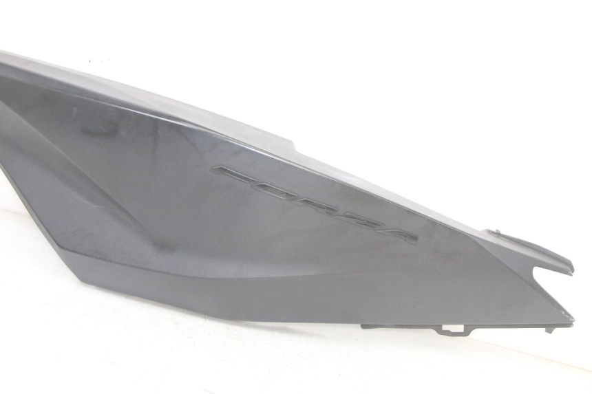 photo de CARENA POSTERIORE SINISTRA HONDA FORZA 125 (2021 - 2025)