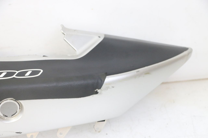 photo de CARENA POSTERIORE SINISTRA SUZUKI GS GSE 500 (2001 - 2003)
