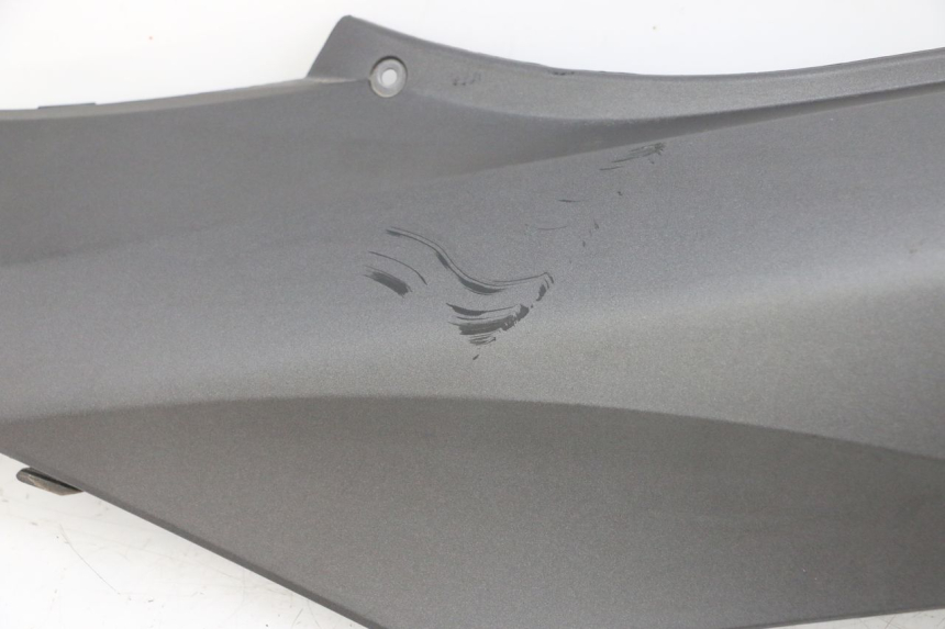 photo de CARENA POSTERIORE SINISTRA HONDA PCX (JF57/JF64) 125 (2014 - 2018)