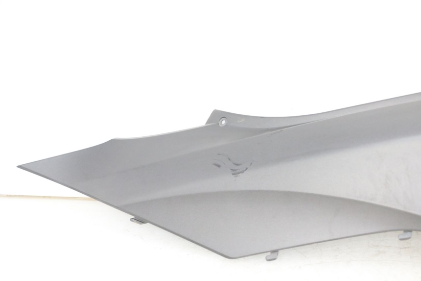 photo de CARENA POSTERIORE SINISTRA HONDA PCX (JF57/JF64) 125 (2014 - 2018)