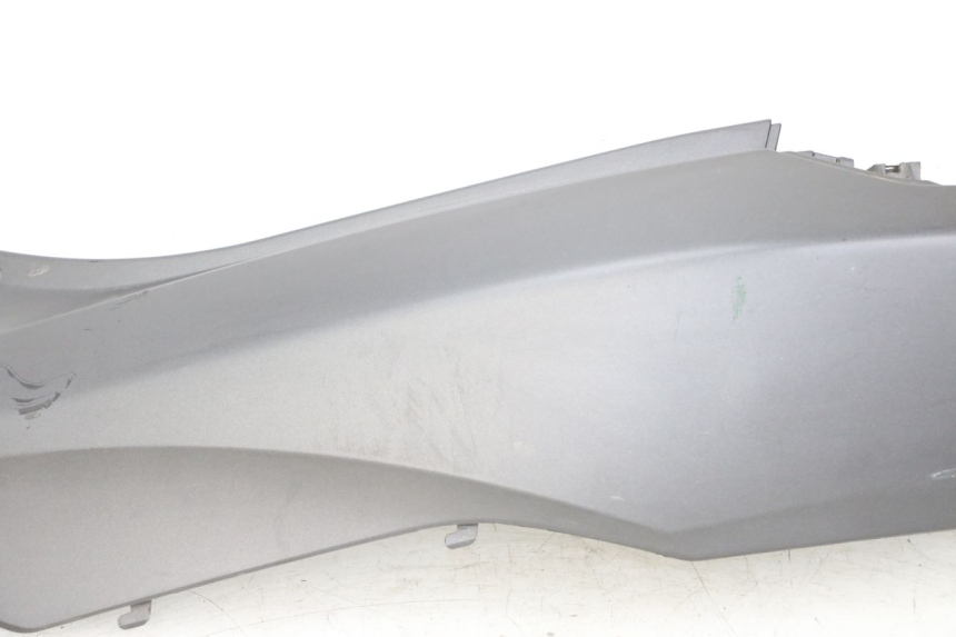 photo de CARENA POSTERIORE SINISTRA HONDA PCX (JF57/JF64) 125 (2014 - 2018)