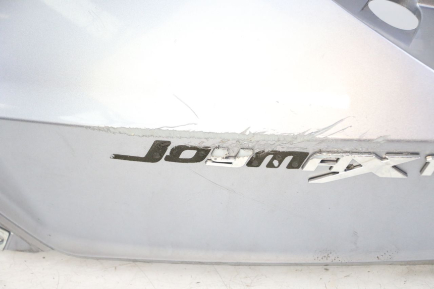 photo de CARENA POSTERIORE SINISTRA SYM JOYMAX 125 (2010 - 2017)