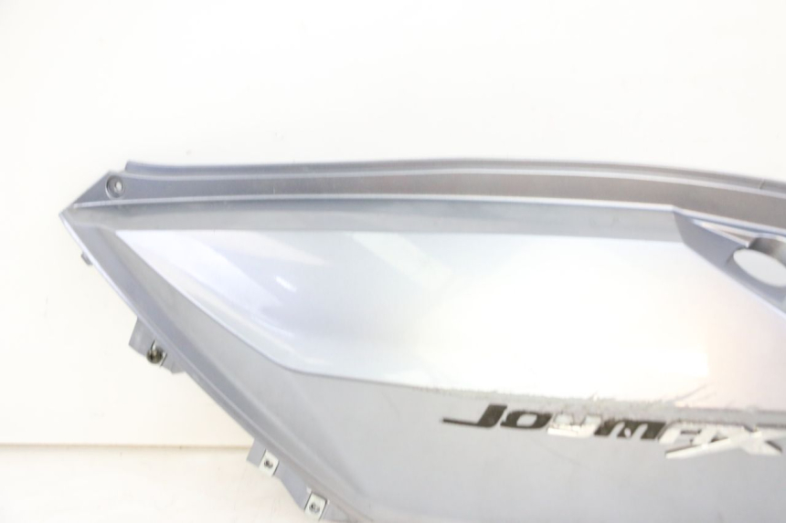 photo de CARENA POSTERIORE SINISTRA SYM JOYMAX 125 (2010 - 2017)