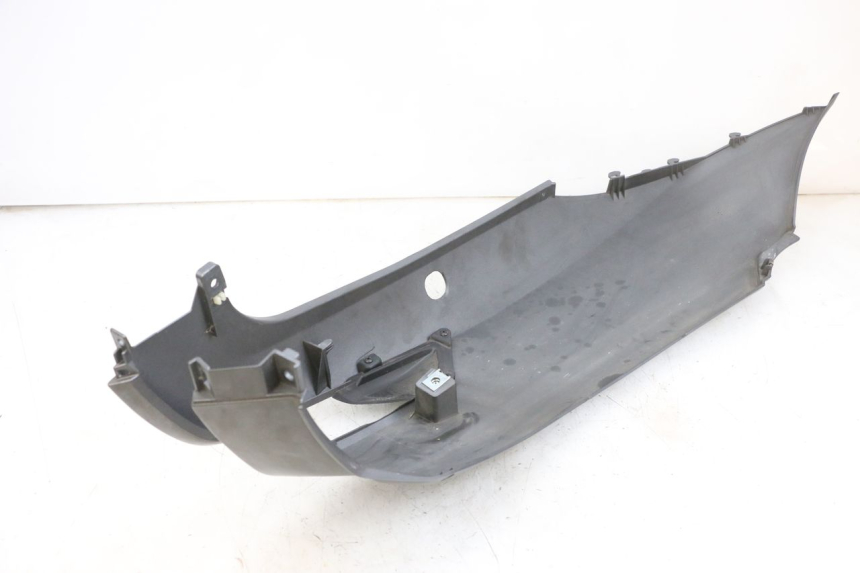 photo de CARENA POSTERIORE SINISTRA PIAGGIO MP3 500 (2016 - 2018) - Dettaglio del componente